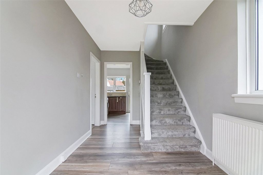 Property photo 2 of 20 Hallway