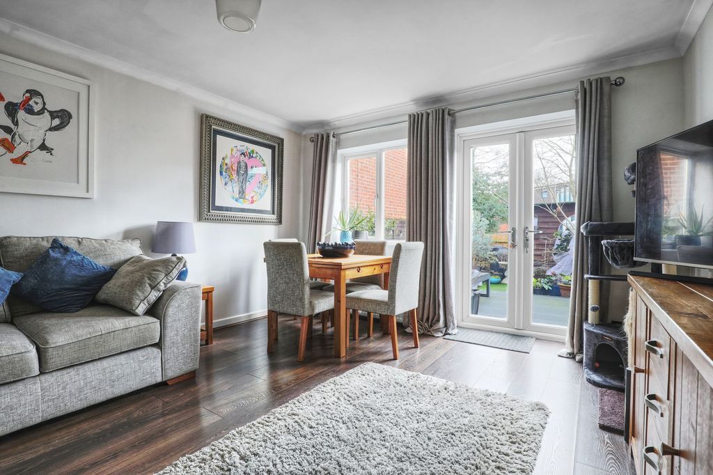 Property photo 3 of 10