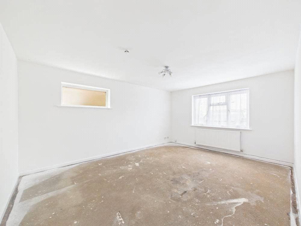 Property photo 2 of 9 Picture No. 18