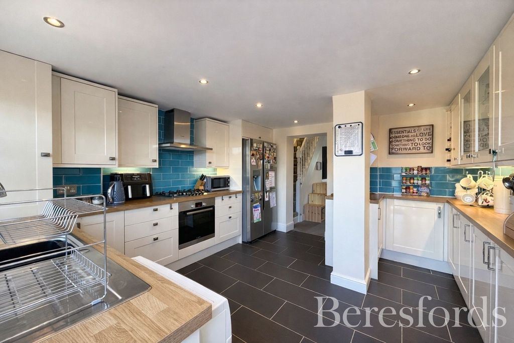 Property photo 3 of 20 Picture No. 01