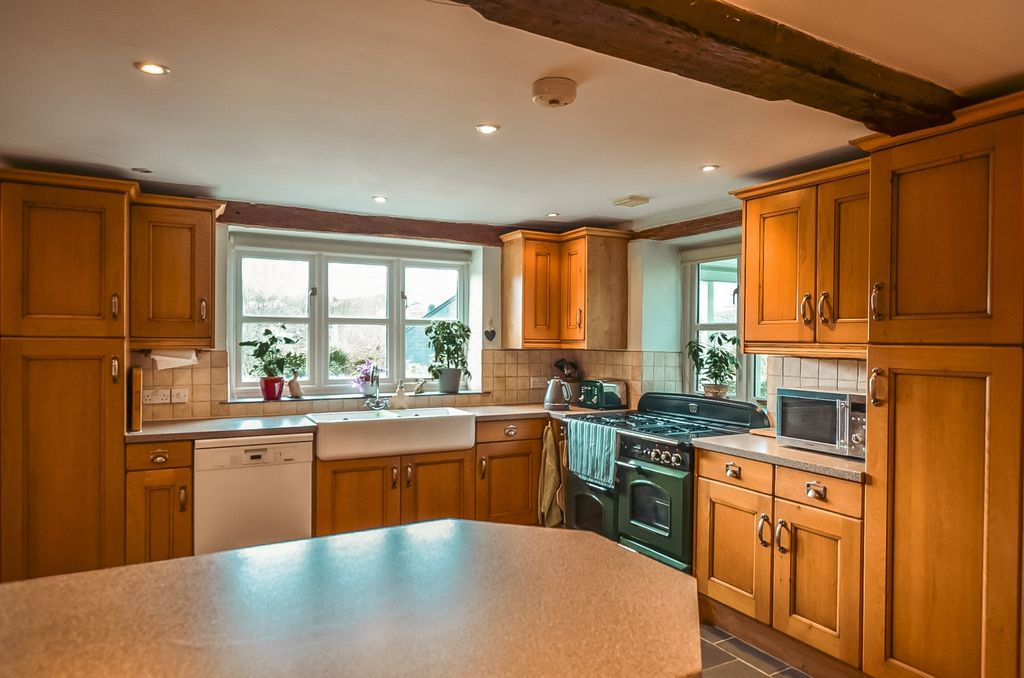 Property photo 2 of 14 Priors Barn Tps Bodmin 01208 74182-09