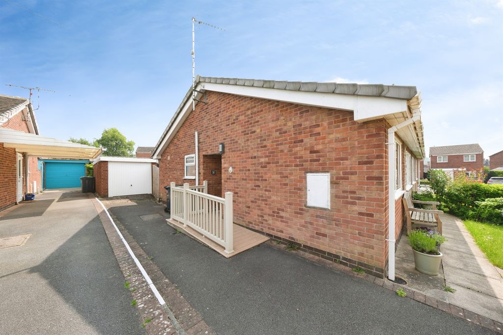 Property photo 2 of 17