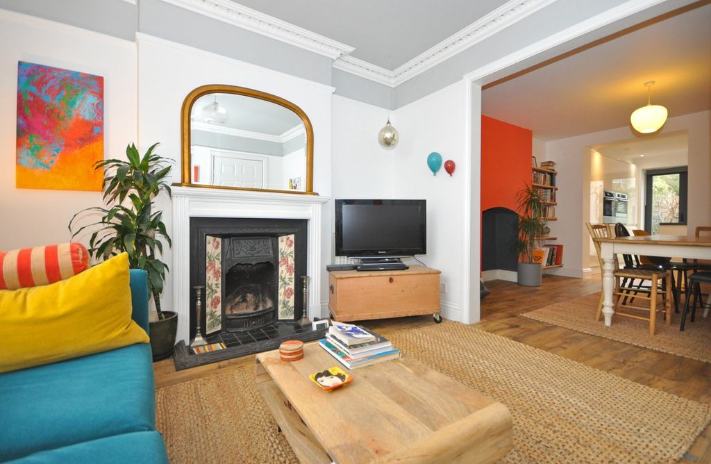 Property photo 3 of 16