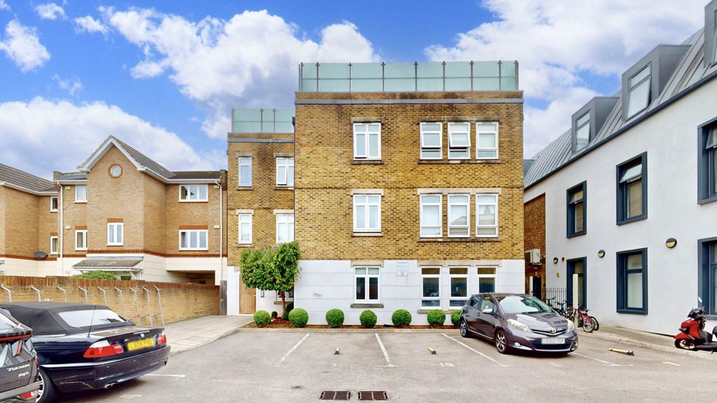 Property photo 1 of 9
