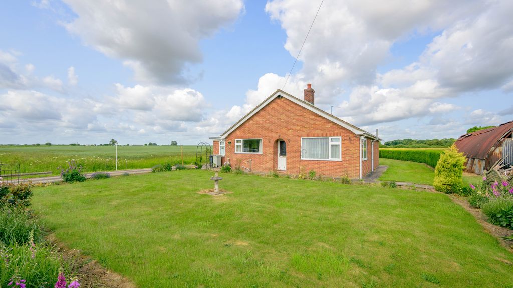 Property photo 2 of 25