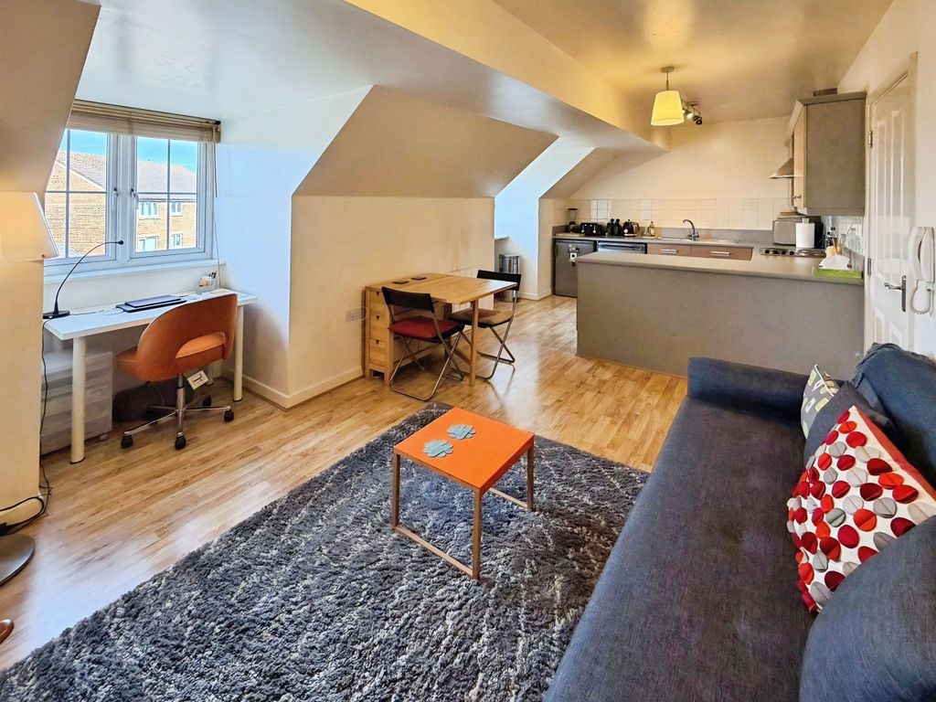 Property photo 3 of 16