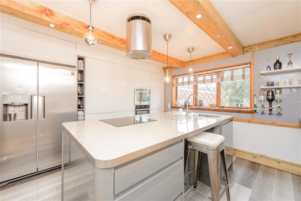 Property photo 3 of 22 Kitchen