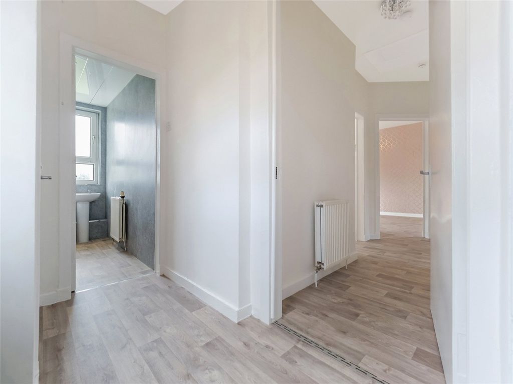Property photo 3 of 19 Hall
