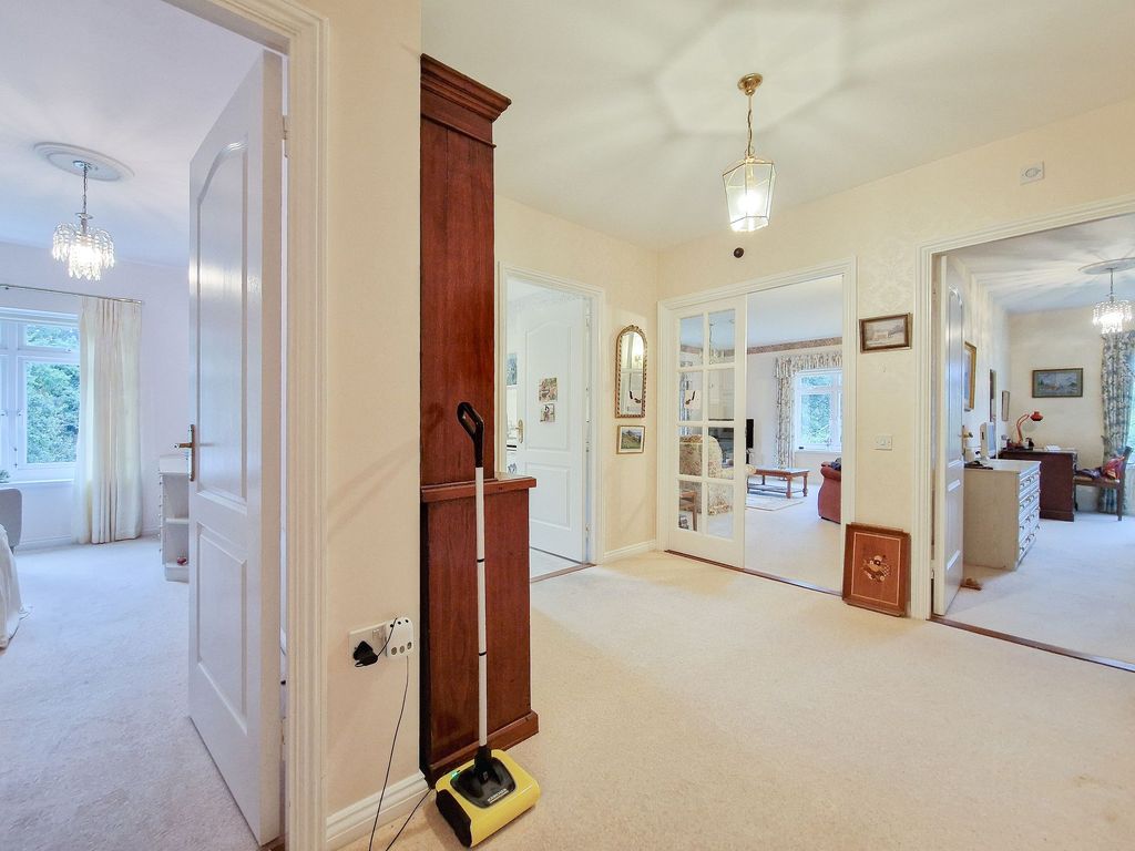 Additional image 5 of 2 bed flat for sale29 Oaklands Manor, St Saviour JE2