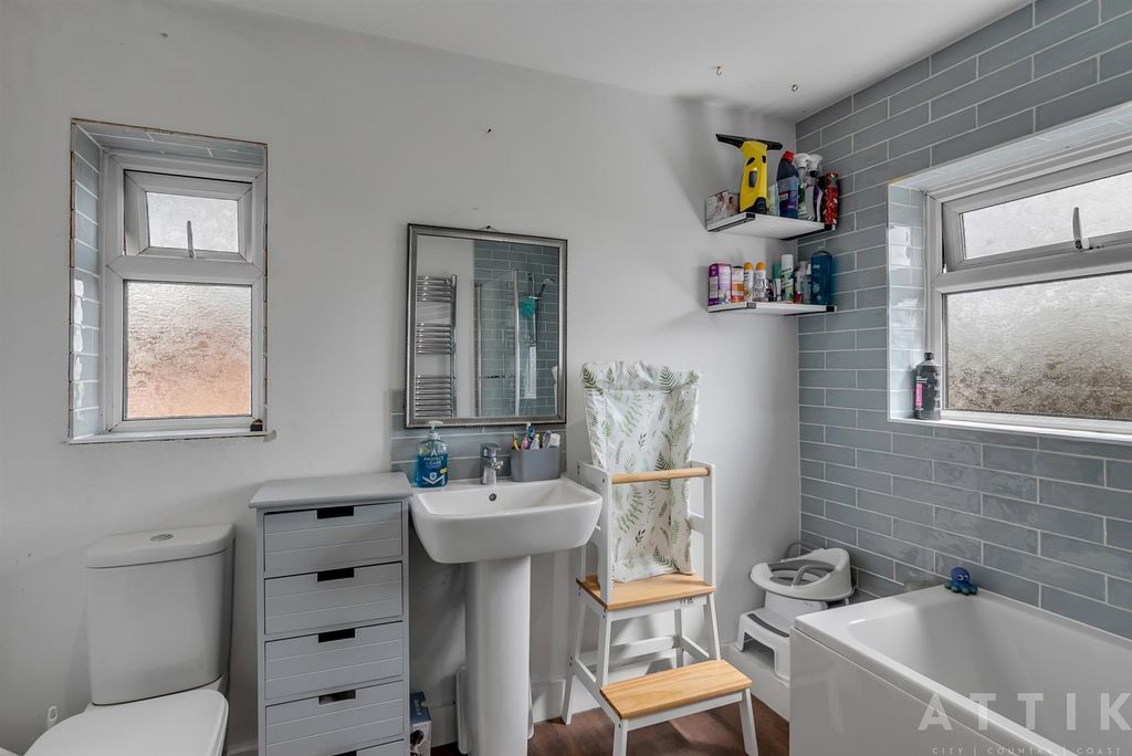 Additional image 21 of 3 bed semi-detached house for saleQueens Drive, Halesworth IP19