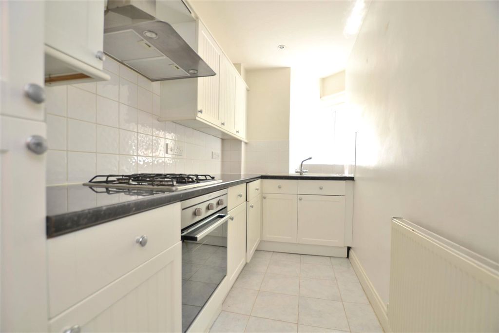 Property photo 3 of 9 Kitchen