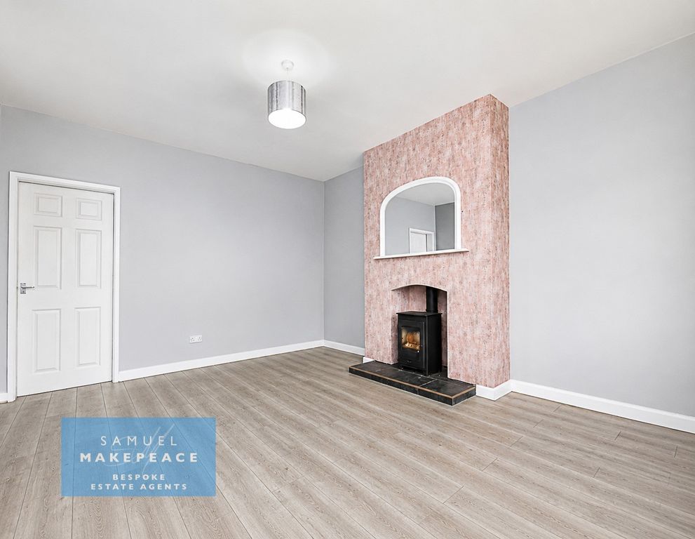 Property photo 3 of 14 F292A997-7024-49F5-8628-c882d861Fc7d