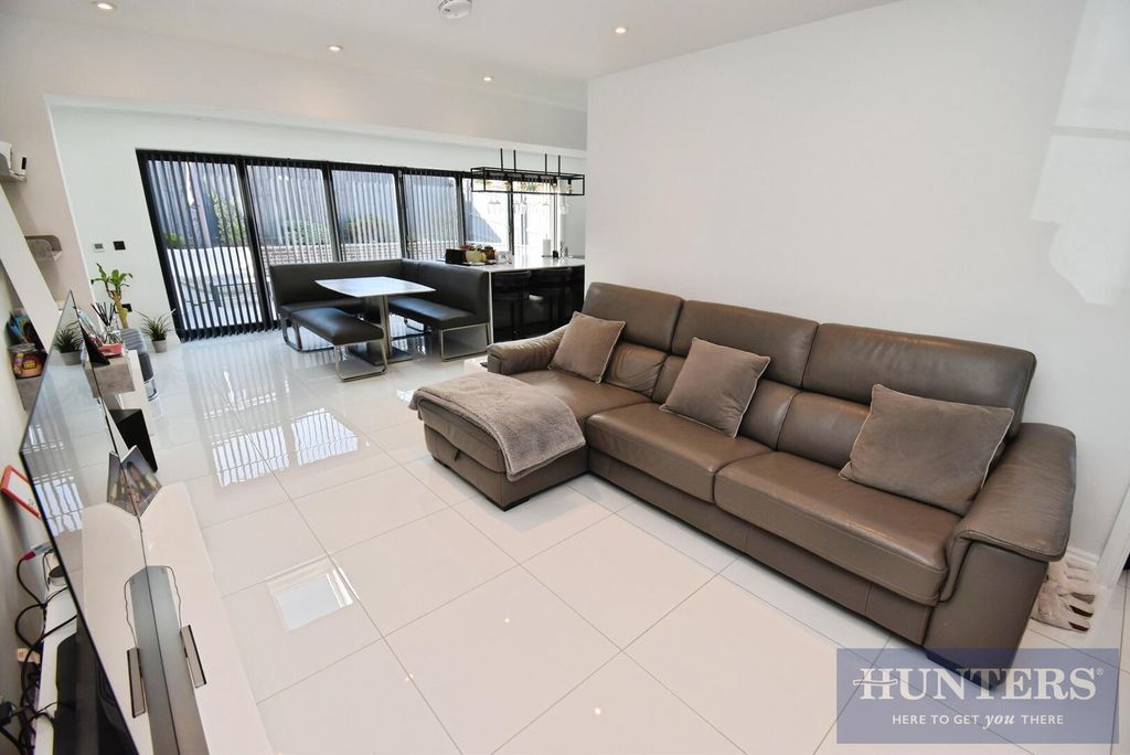 Property photo 3 of 16 Living Room