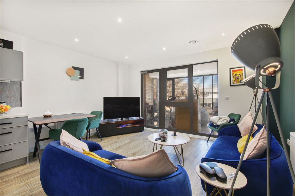 Property photo 2 of 13