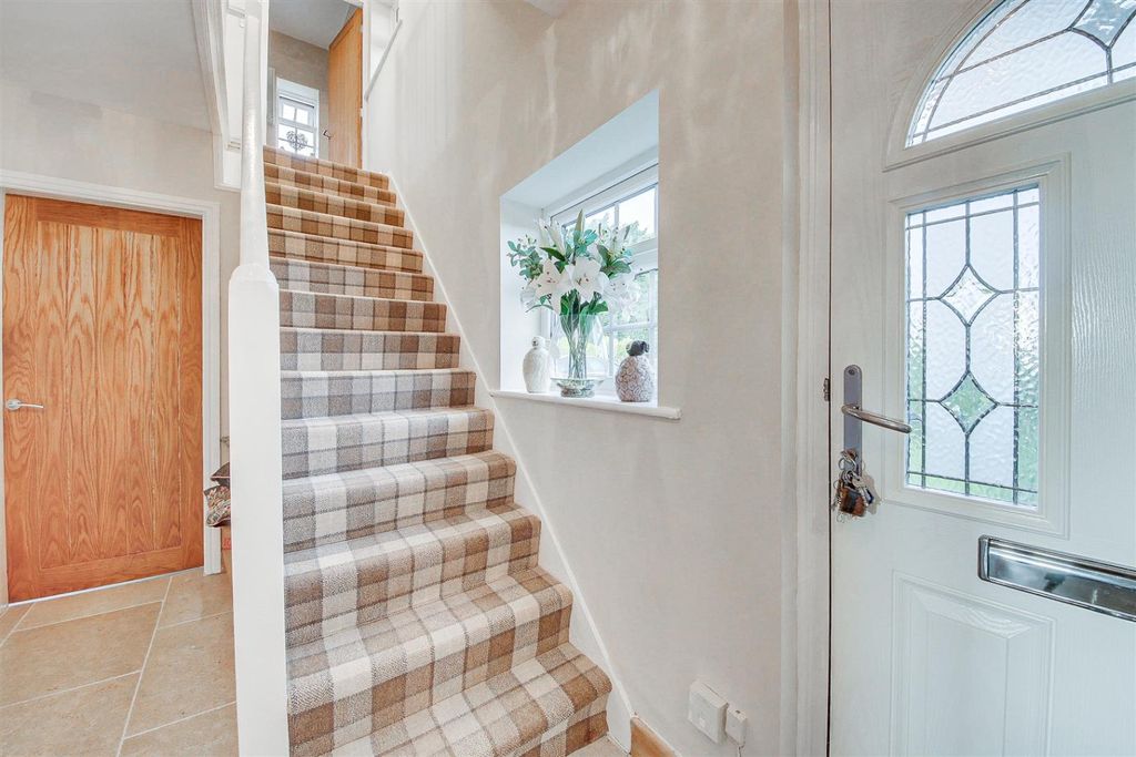 Property photo 3 of 51 4594062