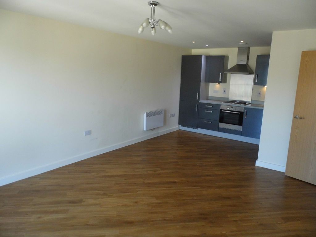 Property photo 3 of 12 Lounge/Kitchen
