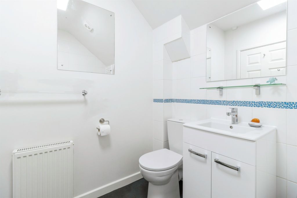 Additional image 16 of 2 bed flat for saleHigh Street, Dawlish EX7