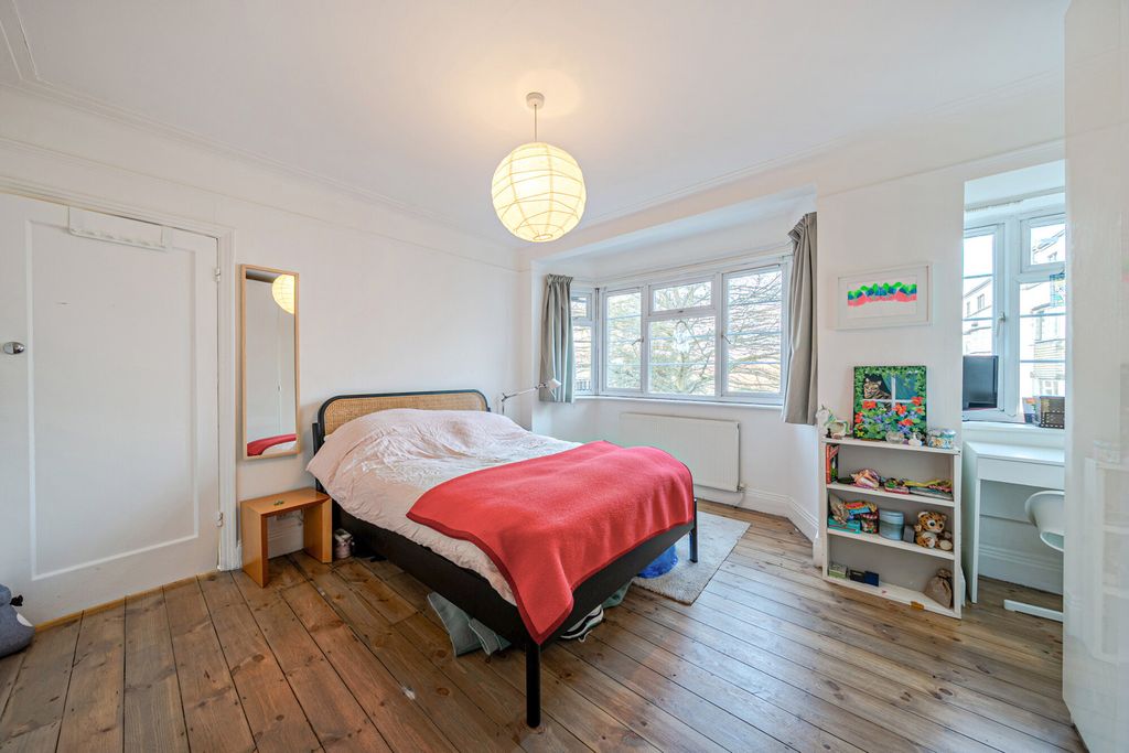 Property photo 2 of 19 1424326-12-69A85E...