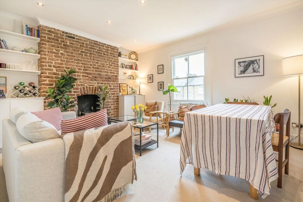 Property photo 2 of 5