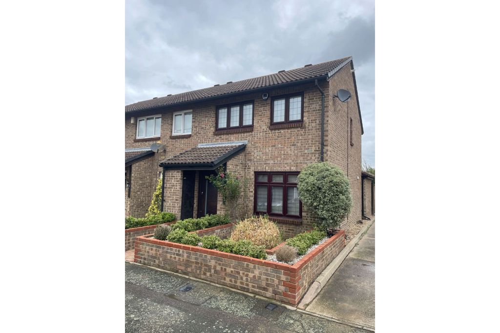 Property photo 2 of 14