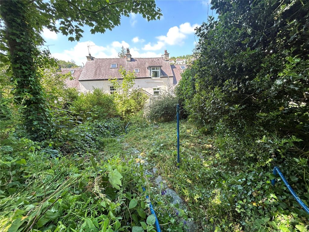 Property photo 2 of 19 Picture No. 11