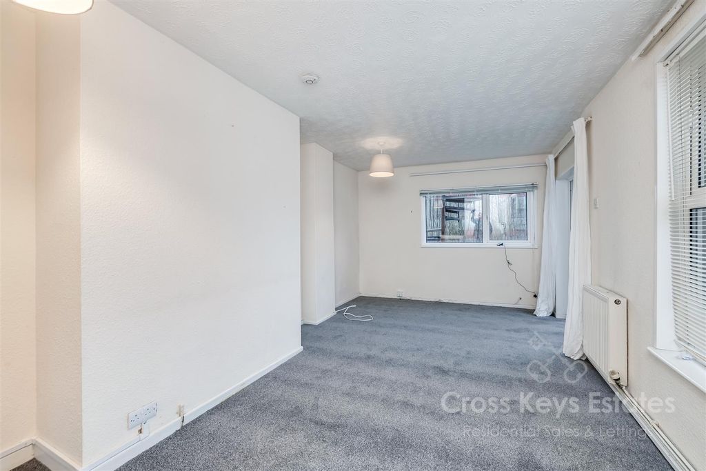 Property photo 2 of 15 Living Room