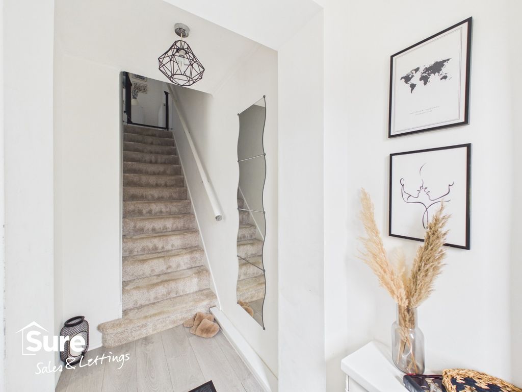 Property photo 2 of 35 5117895