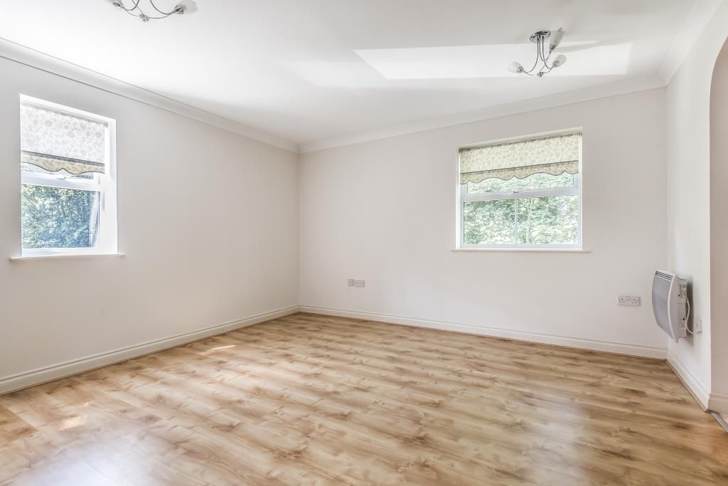 Property photo 3 of 10 Living Area