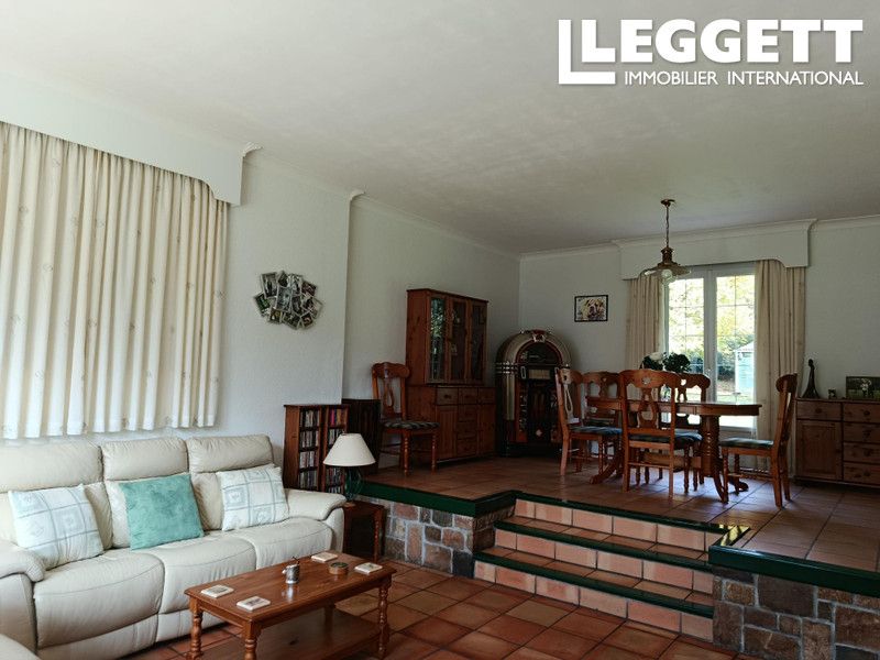 Property photo 3 of 10