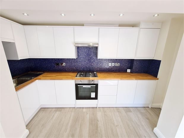 Property photo 3 of 10 Picture 3