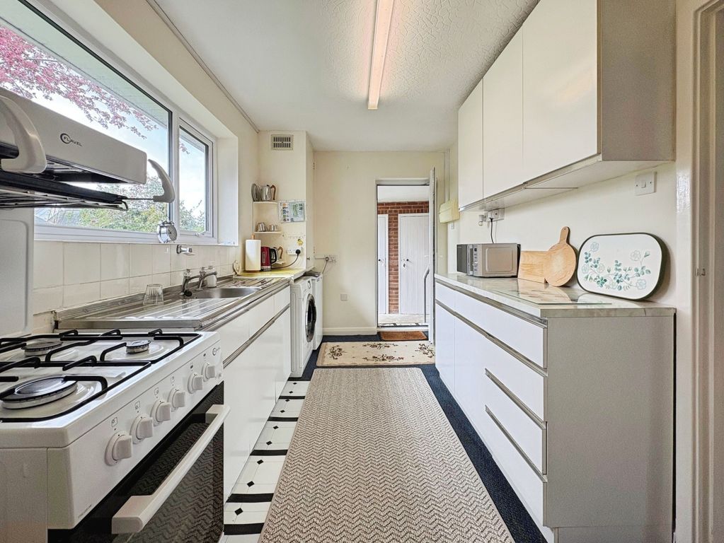 Property photo 3 of 26 132B573F-13
