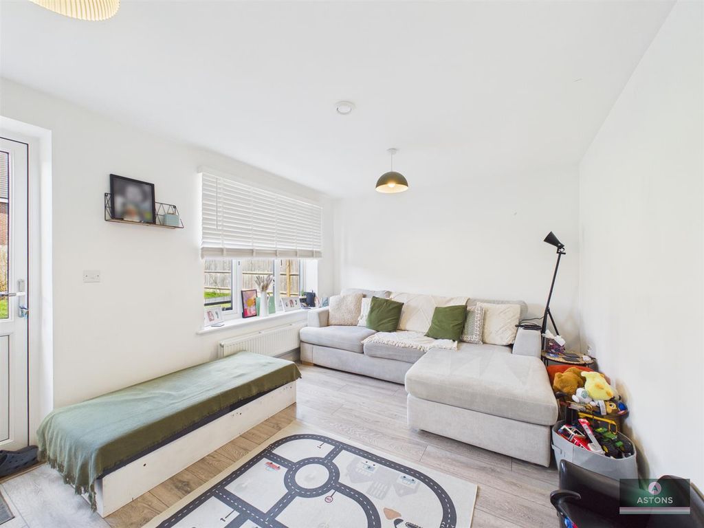 Property photo 3 of 13 Cam02067G0-Pr0224-Still005.Jpg