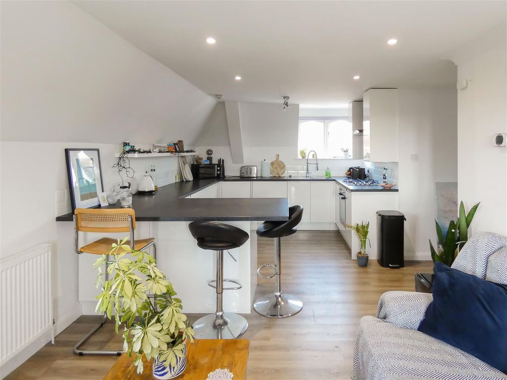 Property photo 2 of 11 Open-Plan Lounge/Kitchen
