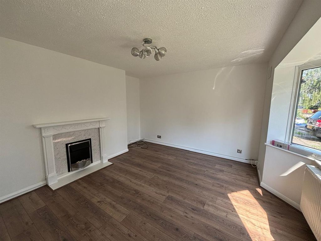 Property photo 2 of 12 Silkmore Lane Loune Photo.Jpg