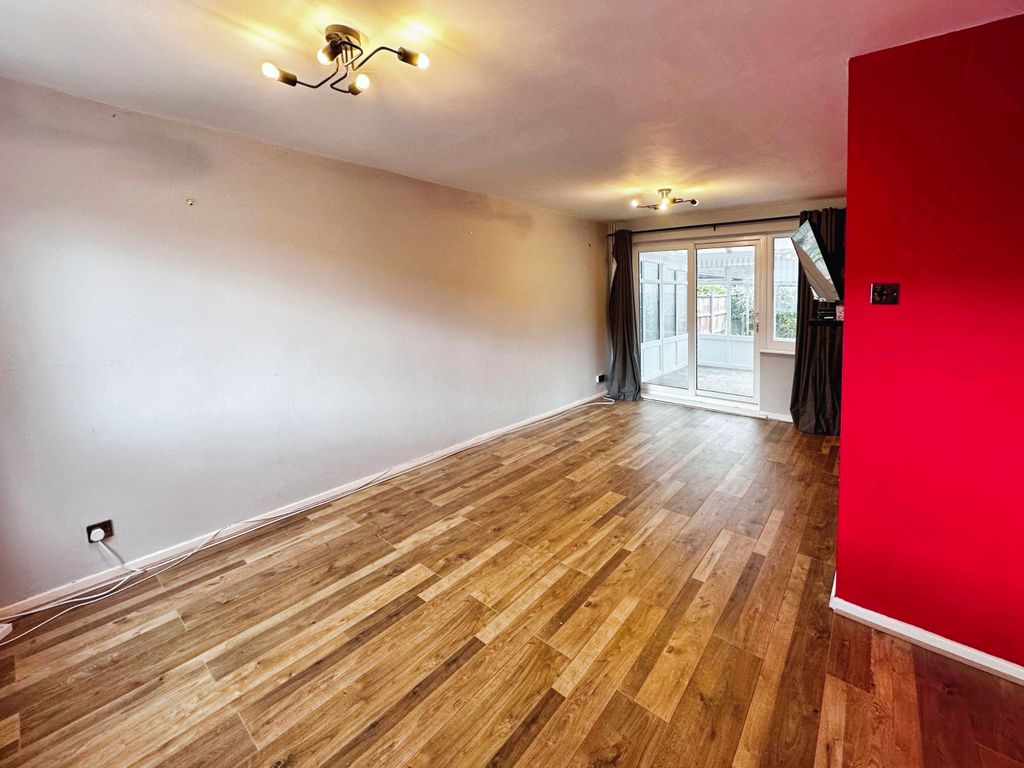 Property photo 3 of 24 Image