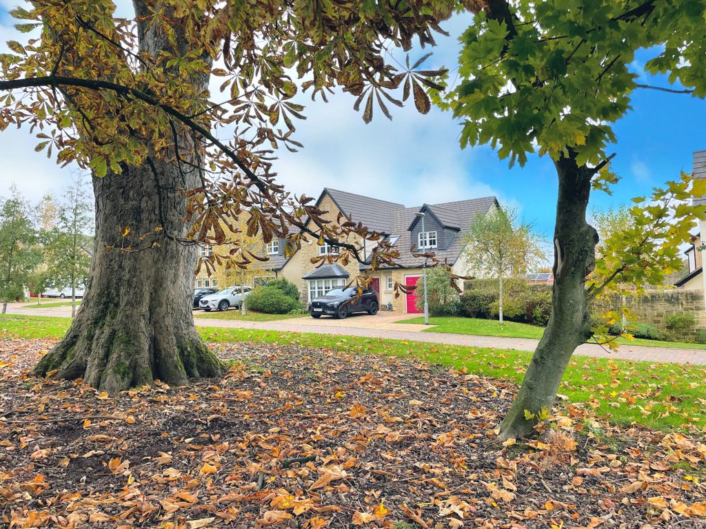 Property photo 2 of 35