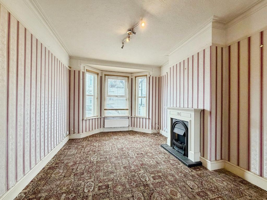 Property photo 2 of 12 Living Room