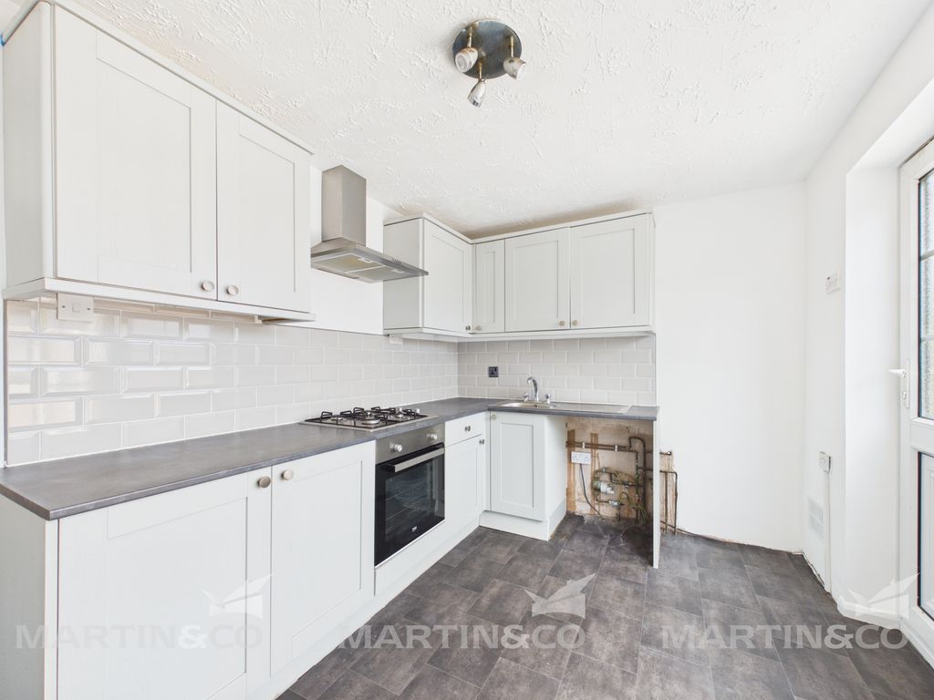 Property photo 3 of 10 Cam02406G0-Pr0648-Still003