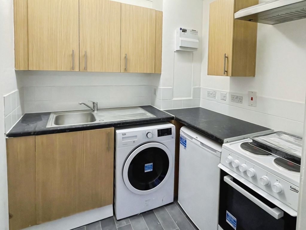 Property photo 1 of 4