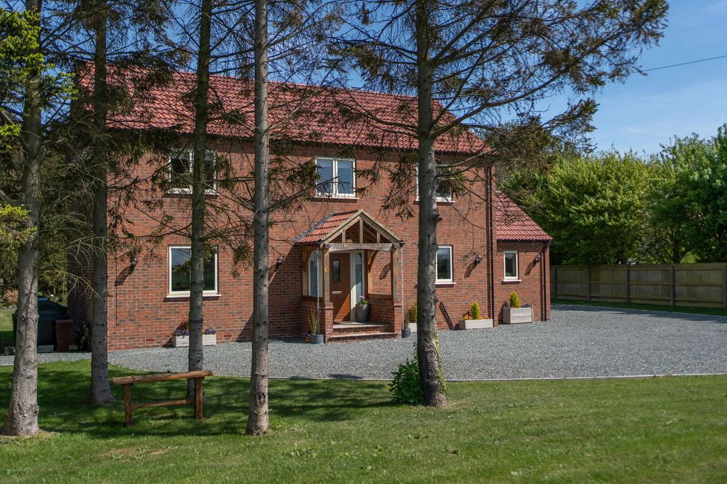 Property photo 1 of 45