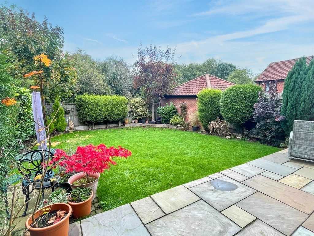 Property photo 2 of 27 Rear Garden