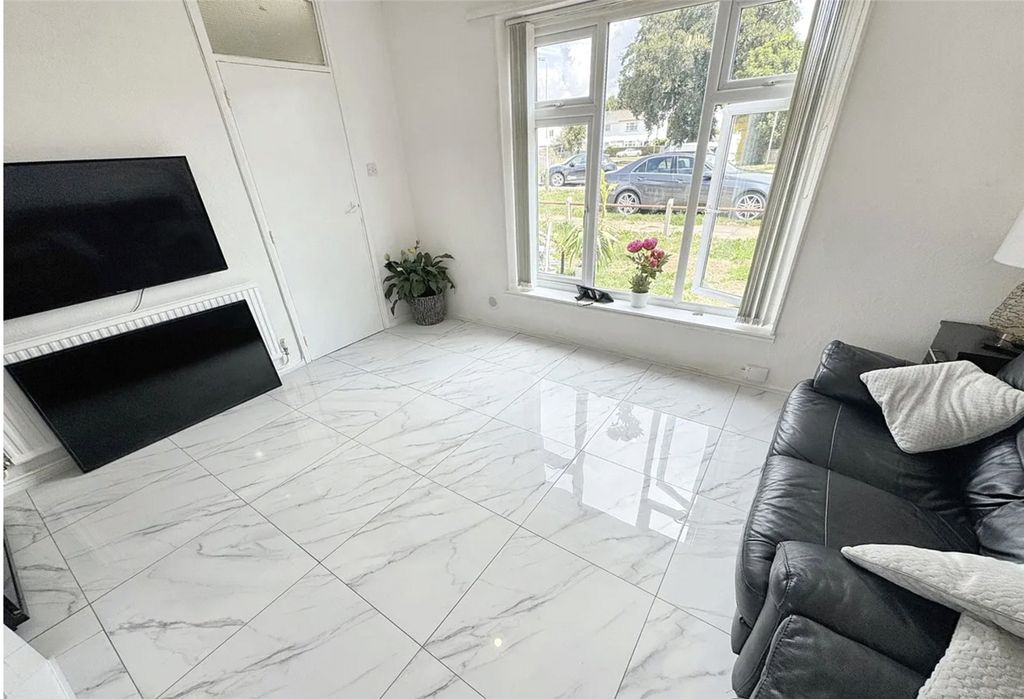 Property photo 2 of 11 Picture No. 05