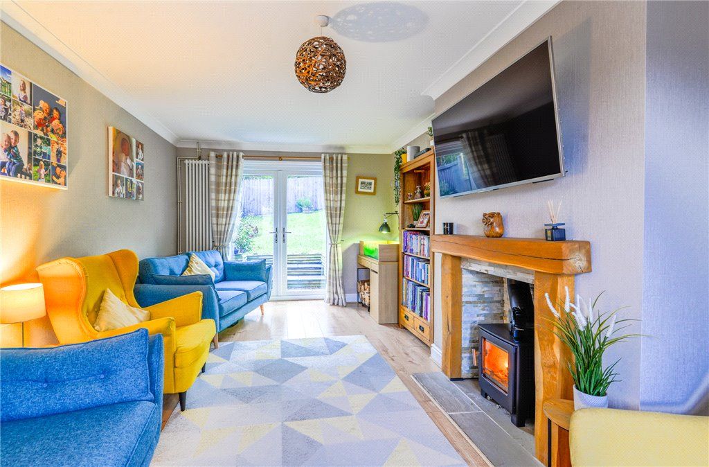 Property photo 3 of 18 Lounge