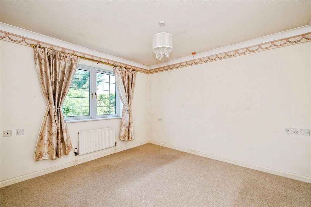 Property photo 3 of 11 Picture No. 18