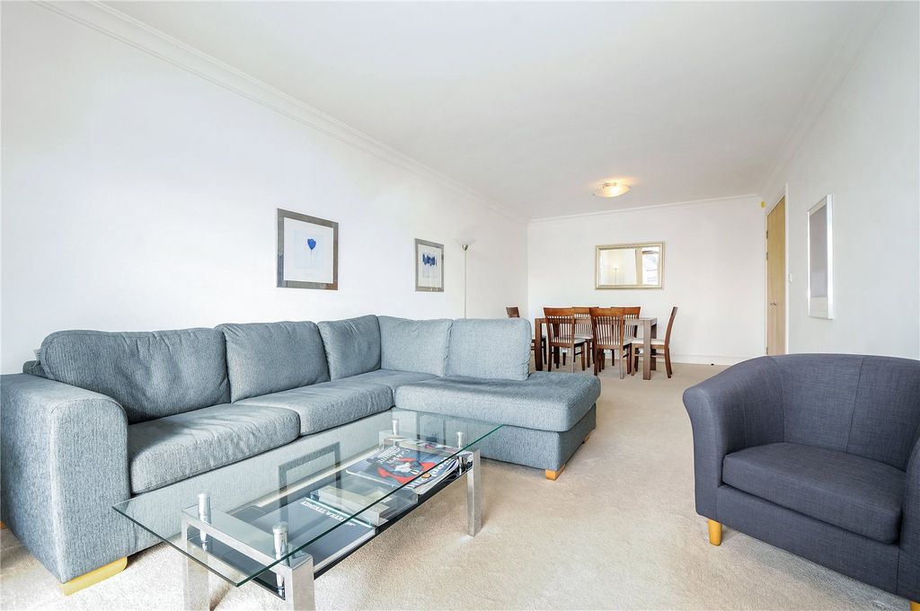Property photo 3 of 9 Reception, E1W