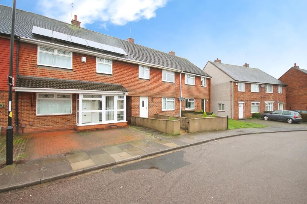 Property photo 2 of 13 c0c29280Ac096E6d0E365A91165Acb2F