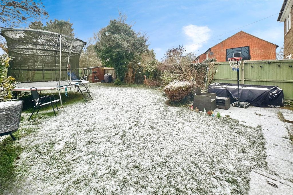 Property photo 2 of 16 Garden