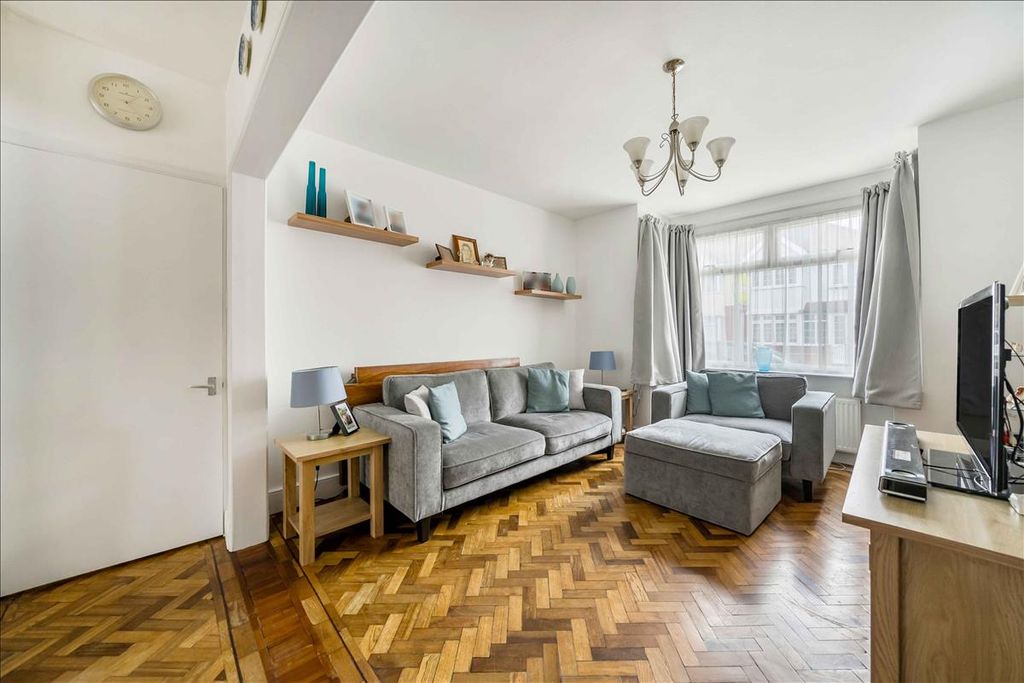 Property photo 3 of 22