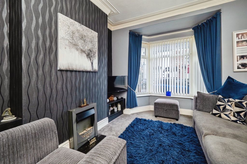 Property photo 2 of 17