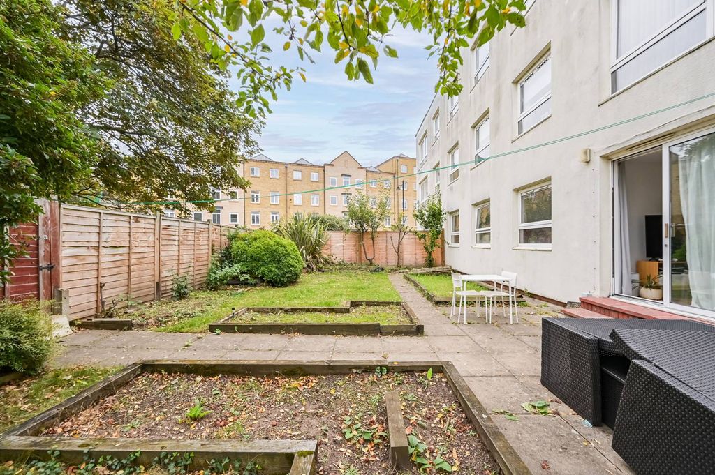 Property photo 2 of 22